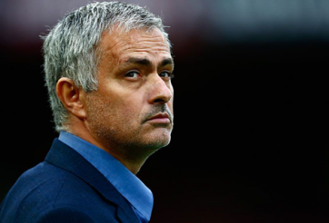 Bất ngờ: Mourinho đẩy 1 tiền đạo khỏi Old Trafford