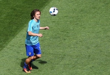 Modric tập luyện trở lại, sẵn sàng nghênh chiến Bồ Đào Nha