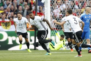 VIDEO: Boateng sút xa tuyệt đẹp mở tỷ số cho tuyển Đức