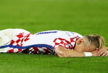 VIDEO: Cú volley thót tim của Vida ở phút 122