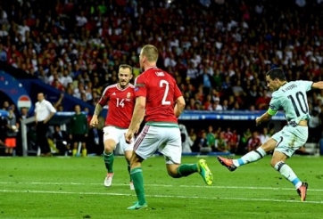 VIDEO: Hazard solo ghi bàn qua 3 cầu thủ Hungary