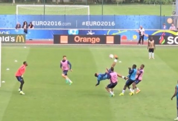 VIDEO: Martial lập siêu phẩm ấn tượng trên sân tập tuyển Pháp