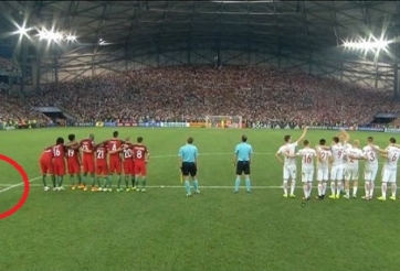 VIDEO: Ronaldo phải núp sau lưng đồng đội để xem loạt sút 11m