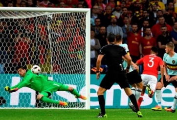 VIDEO: Phản xạ cứu thua xuất thần của Courtois trước Wales