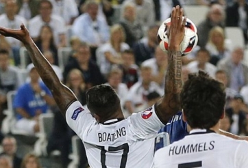 VIDEO: Tình huống để bóng chạm tay như... bán độ của Boateng trước Italia