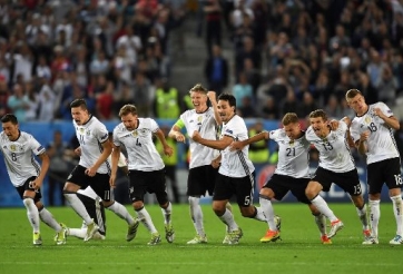 VIDEO: Quả pen quyết định giúp ĐT Đức vỡ òa trong niềm vui