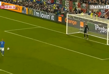 VIDEO: Cú sút pen thảm họa của Zaza vs Manuel Neuer