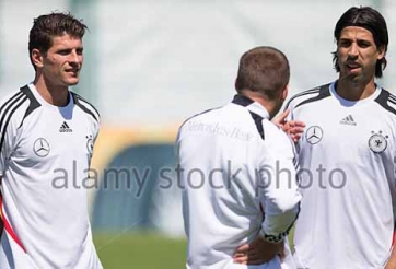 Sau Hummels, Đức mất thêm 2 ngôi sao ở trận bán kết