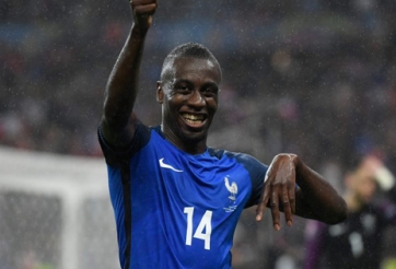 Tiền vệ Pháp rời doanh trại tại EURO, bay sang Anh chốt hợp đồng với MU