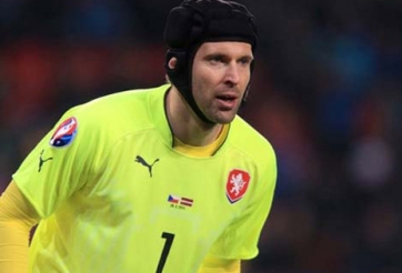 Petr Cech chia tay sự nghiệp quốc tế