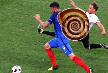 VIDEO: Màn tăng tốc thảm họa và bỏ lỡ cơ hội ngon ăn của Giroud