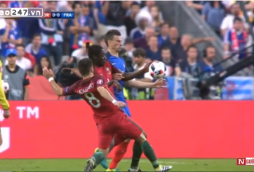 Tình huống trọng tài thổi oan khó tin ở trận chung kết Pháp - Bồ Đào Nha