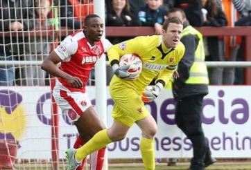 1 bảng: Vụ chuyển nhượng bèo bọt nhất lịch sử ở Anh