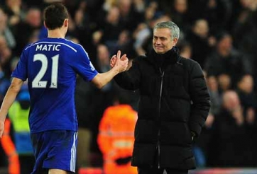 Kante khiến trò cưng của Mourinho sắp phải ra đường