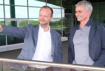 Ed Woodward hủy chuyến du đấu, kích hoạt bom tấn cho MU