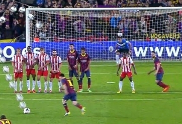 VIDEO: Cầu thủ Barca và những đường cong tuyệt đẹp trên sân cỏ
