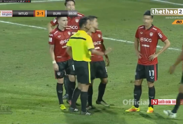 Trọng tài Thái League gây tranh cãi không kém trọng tài V-League