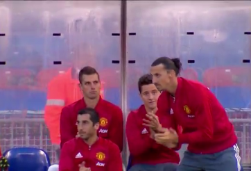 VIDEO: Rashford khiến Ibrahimovic ngưỡng mộ với pha đi bóng kiếm pen