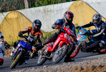 Giải đua xe Honda Việt Nam tại tỉnh Bình Dương: Đầy kịch tính!