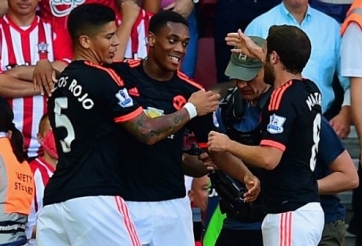 Man Utd đại hạ giá Marcos Rojo