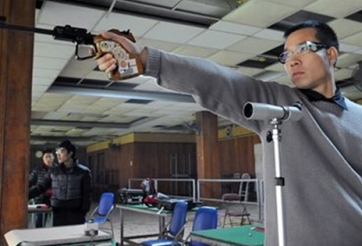 Thực hư chuyện Hoàng Xuân Vinh phải tập bia giấy, bắn không đạn