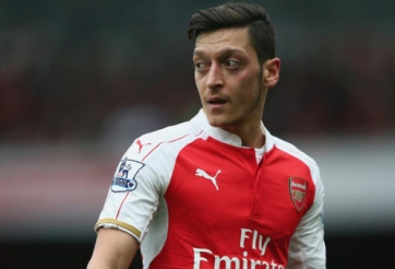 Đông thái mới của Mesut Ozil khiến Arsenal lo ngại