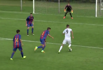 VIDEO: Sao trẻ MU solo ghi bàn cực đỉnh trước 5 cầu thủ Barca