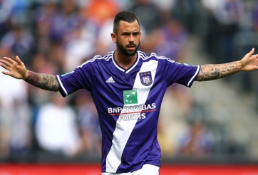 Chính thức: Mục tiêu lâu năm của MU gia nhập Burnley với giá kỷ lục