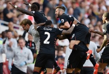 Liverpool nhận tin xấu trước trận gặp Burnley