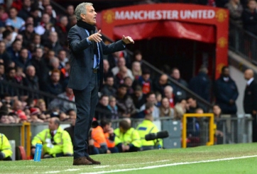Mourinho kêu gọi fan MU biến Old Trafford thành 'chảo lửa'