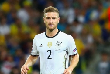 Valencia trả lời Arsenal về vụ Shkodran Mustafi