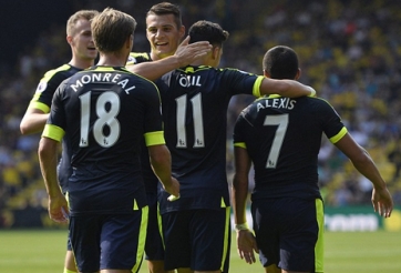 Sanchez tỏa sáng, Arsenal có chiến thắng đầu tiên