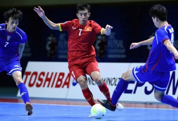 Điểm tin trưa 27/8: Futsal VN nhận thất bại; Sao trẻ chính thức rời MU