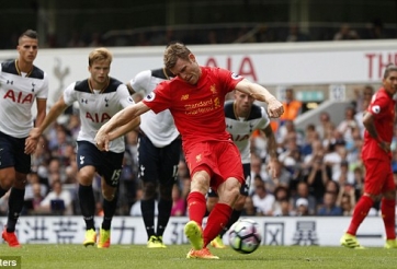 VIDEO: James Milner mở tỷ số cho Liverpool trên chấm 11m