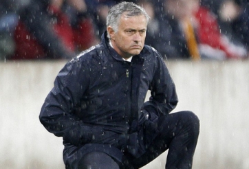 Mourinho: MU đã chiến thắng theo kiểu 'Fergie time'