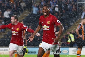 Fan M.U sướng tê người vì Marcus Rashford