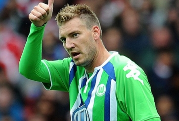 Chuyển nhượng chiều 31/8: ‘LORD Bendtner’ đắt hàng, MU chia tay sao thứ 9