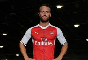 Chuyển nhượng sáng 31/8: Arsenal có Musrafi; Barca đón tiền đạo