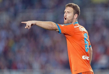 Arsenal nhận tin xấu về Mustafi