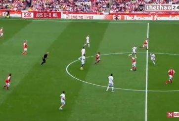Màn ban bật mãn nhãn của các cựu danh thủ Arsenal khi tái hợp