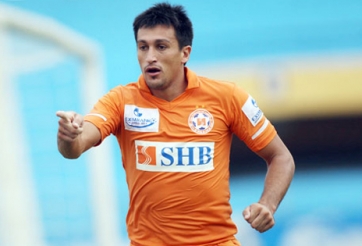 Tiền đạo Argentina nhập tịch Việt Nam