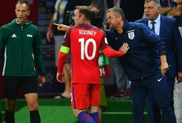 Người trong cuộc tố trận đấu của ĐT Anh có tiêu cực