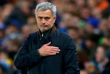 Mourinho nhận giải thưởng: ‘Doping’ cho derby Manchester