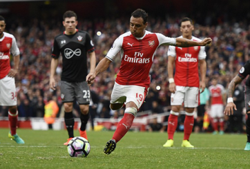 Cazorla ghi bàn phút cuối, Arsenal ngược dòng đánh bại Southampton