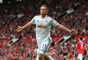 VIDEO: Swansea có bàn gỡ hòa 1-1 trên chấm 11m