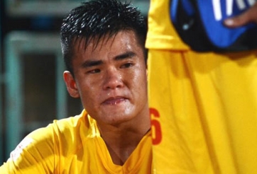 Cầu thủ Hải Phòng 'cười rồi lại khóc' vì mất ngôi đầu