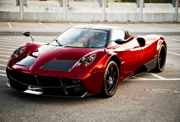 Minh Nhựa có 'chùn tay' khi 'thần gió' Pagani Huayra lỗi túi khí