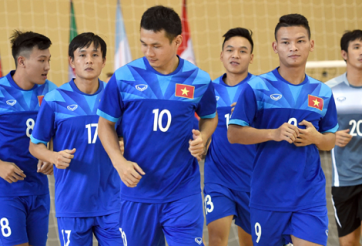 Fan hâm mộ lặn lội đường xa tới cổ vũ cho ĐT Futsal Việt Nam