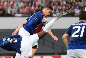 CĐV MU phát điên vì quyết định ‘kỳ dị’ của Mourinho trận gặp Feyenoord