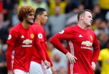 HLV Mourinho đẩy Rooney lên băng ghế dự bị